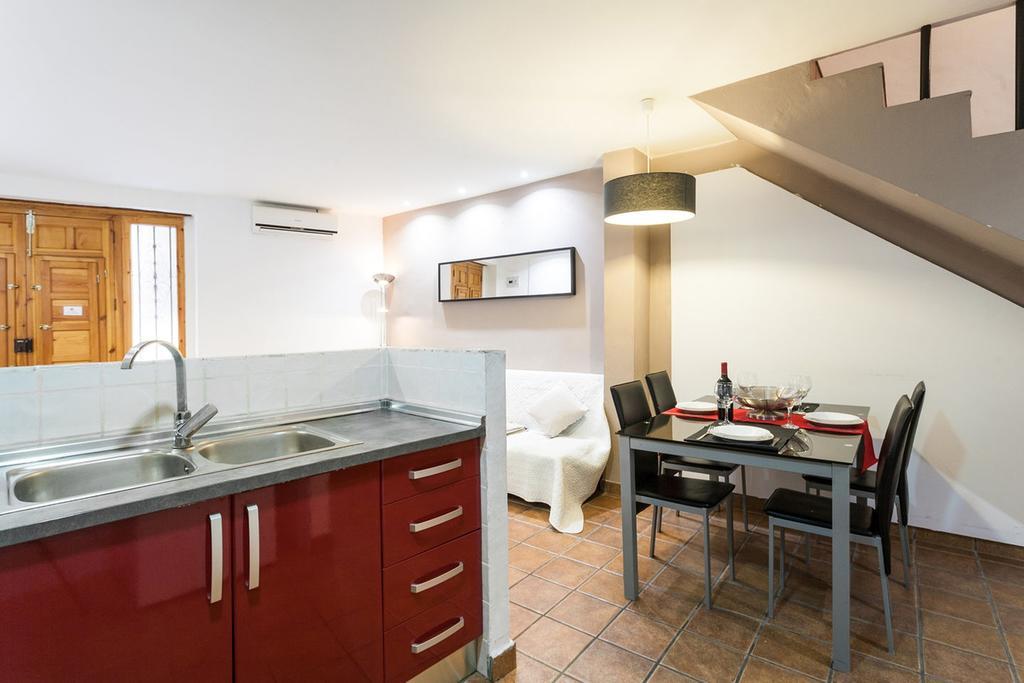 Like Apartments Lonja Валенсия Экстерьер фото