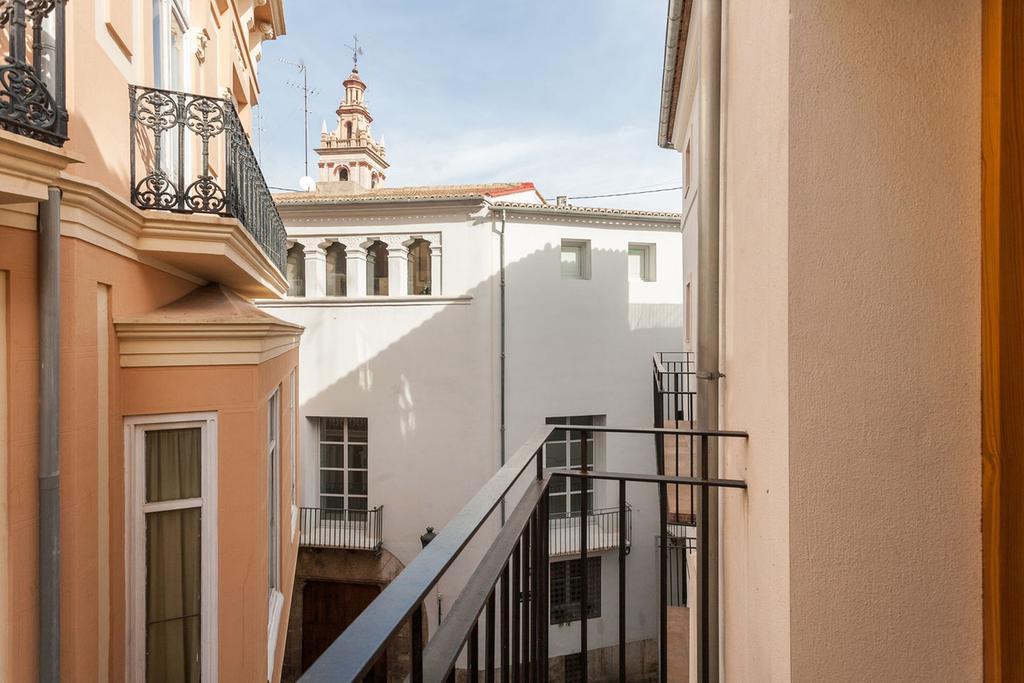 Like Apartments Lonja Валенсия Экстерьер фото