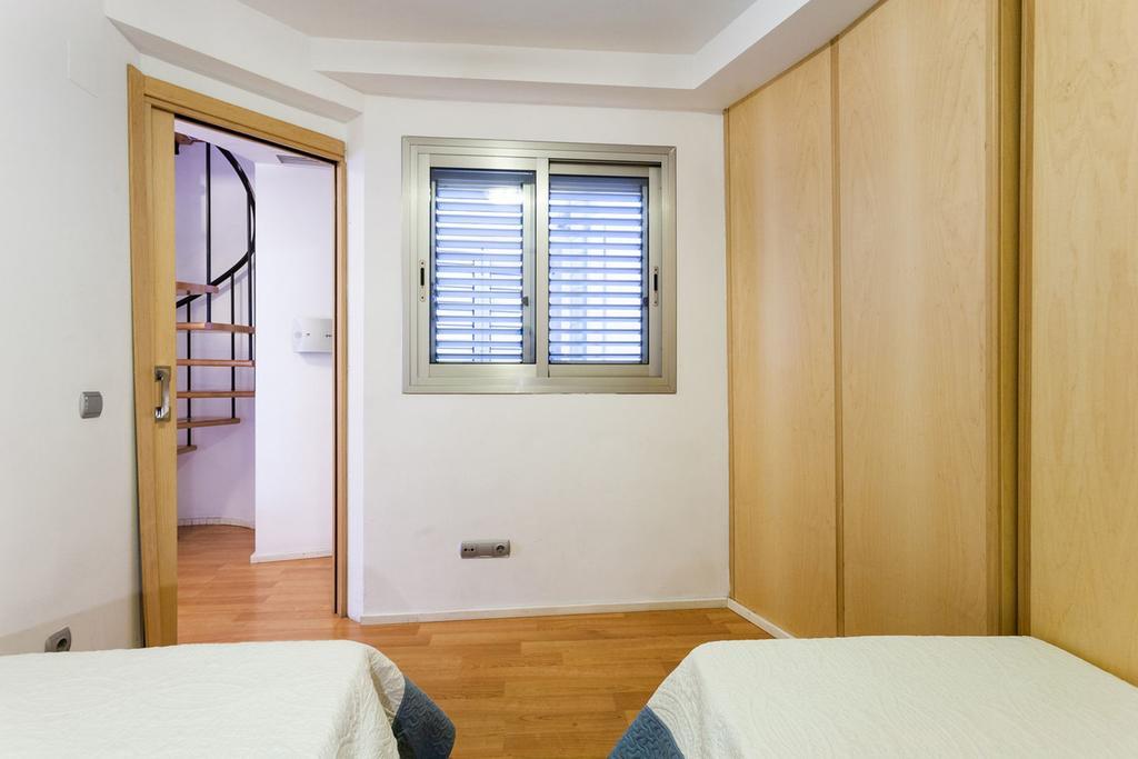 Like Apartments Lonja Валенсия Экстерьер фото
