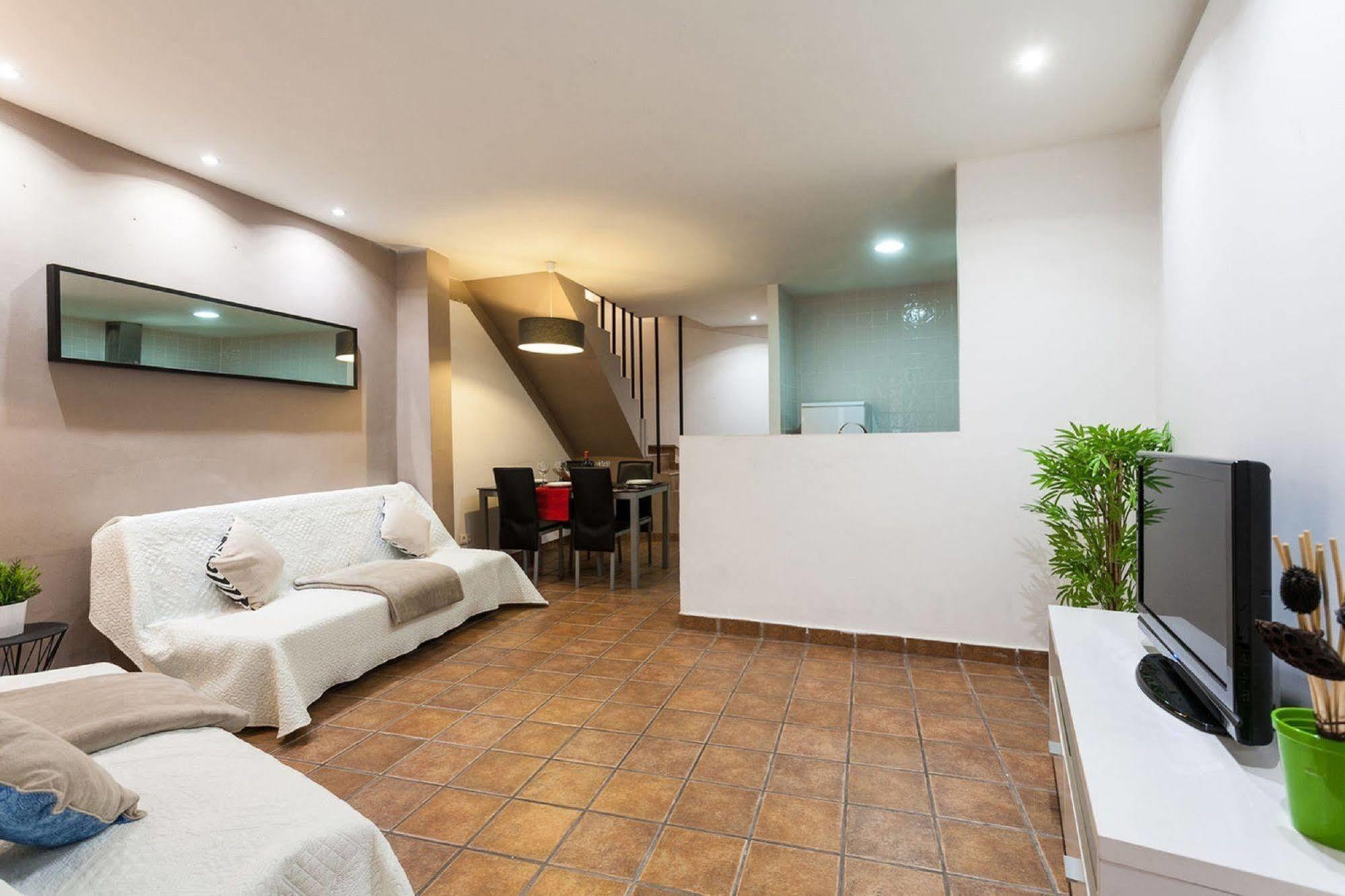 Like Apartments Lonja Валенсия Экстерьер фото